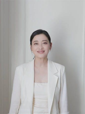 梅婷祝澎湃新闻12周年快乐，愿每一次发问都有回响