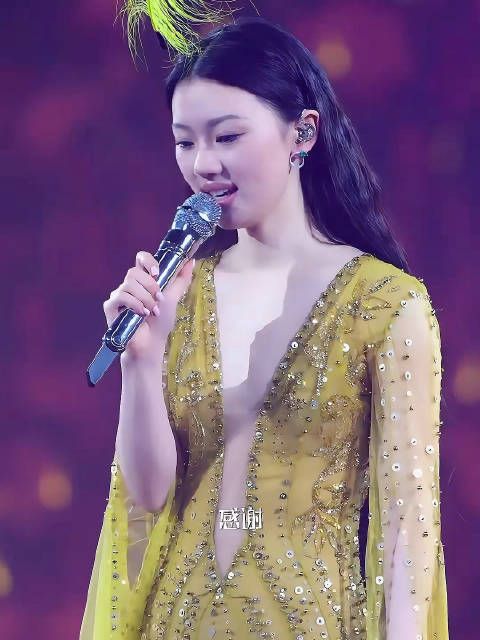 我就是喜欢满脸胶原蛋白的纯天然江南小美女