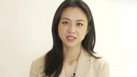 47岁汤唯官宣二胎生子，朋友圈晒儿子小手照片：开始一家四口的旅行啦