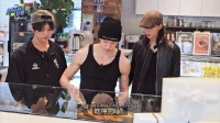 黄铉辰咖啡店请客，辰首发布首尔场应援物