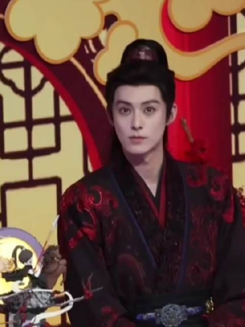 王鹤棣谢景行杀青大吉，期待将门独后