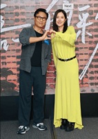 唐诗咏离巢4年终于拍剧，首度与潘灿良演夫妻，剧中女儿23岁