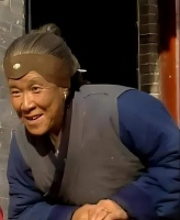 刘姥姥进贾府，最先遇到的那个“好心人”，才是全书最温暖的一笔