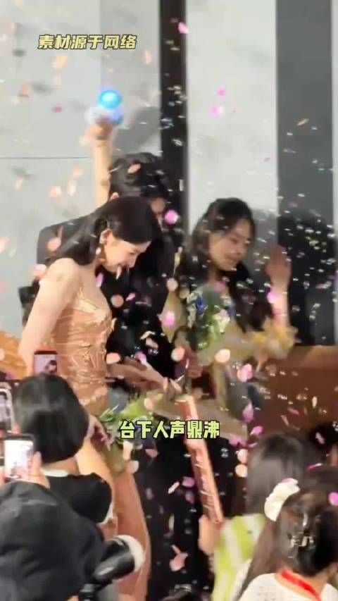 张凌赫王楚然这一秒过火剧宣搞得像结婚的婚礼现场一样