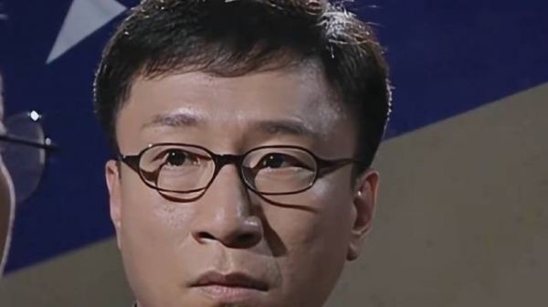 左蓝马奎同归于尽，余则成震惊不敢相信