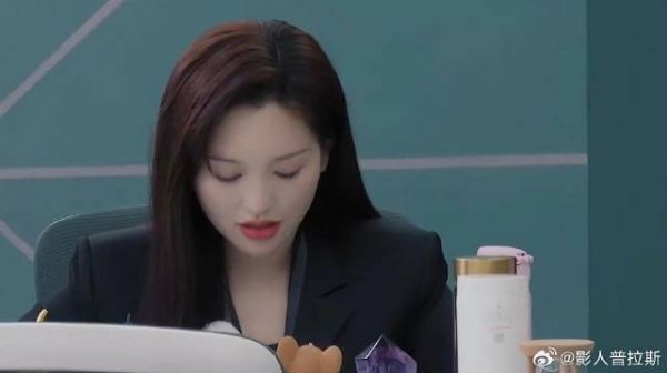 李菲儿：做过什么疯狂的事吗？ 金莎直言带男友上恋综，这是能说的吗？