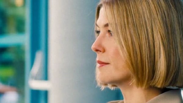 女子诈骗孤寡老人钱财终被普通人挫败