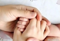 汤唯生子仅1天，中韩婚姻曝光现3大反常