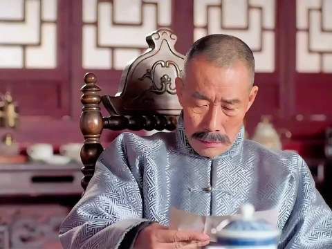 此刻的少帅可能还不知，以后的字都由他来签啦