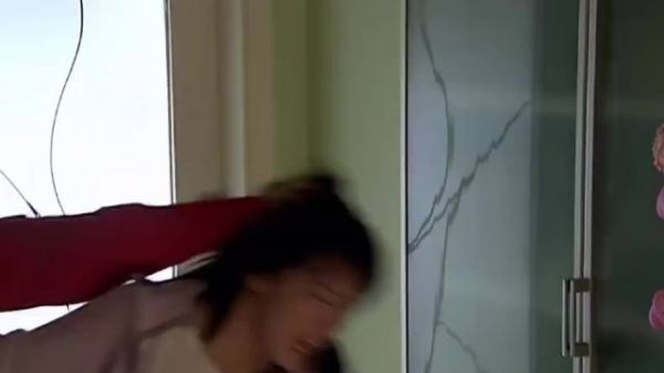 小贝积压情绪彻底爆发，就算和好，两人之间也隔着一道跨不去的坎