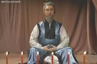 他身为奸臣，却被金庸塑造成高手，风清扬、令狐冲联手也敌不过他