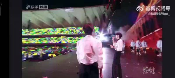 三代舞台表演破音，歌曲改编被批不合适