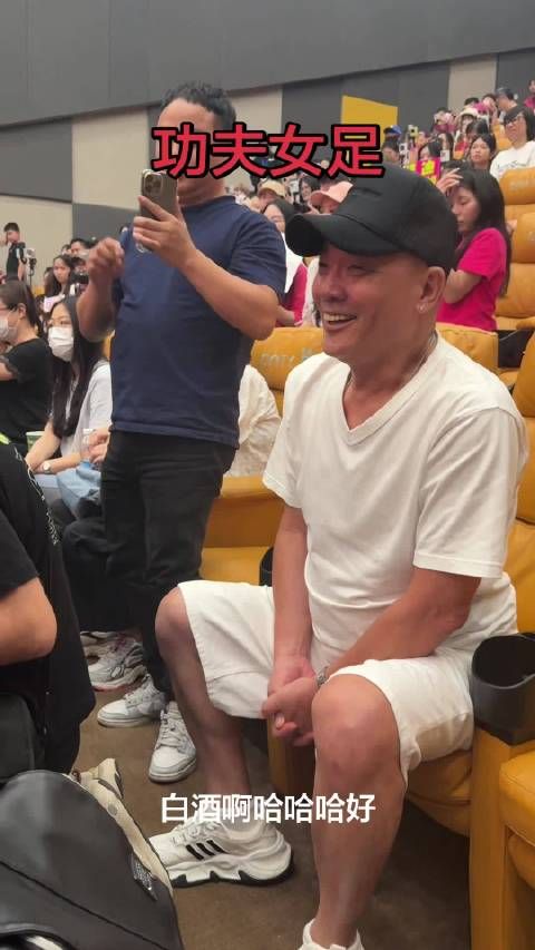 “大军”程东支持《功夫女足》，专门穿越过来看的，直言和星爷30年未见了