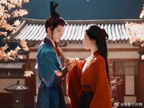 看似她主导拉拢的棋局，其实从一开始就是谢燕来的心甘情愿！