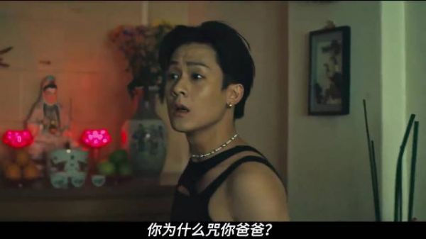 新加坡电影《好孩子》中男主扮女儿 为留住患病母亲记忆