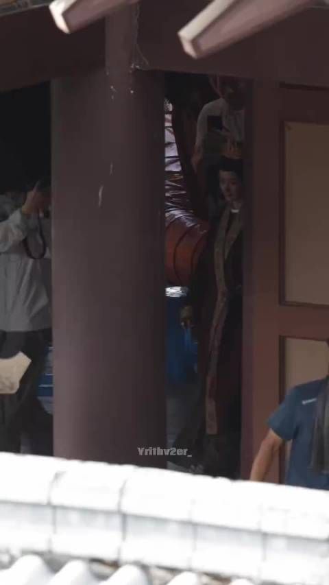 姐姐江山大同杀青一直在说辛苦啦 姐姐永远都知道蜜蜂在哪