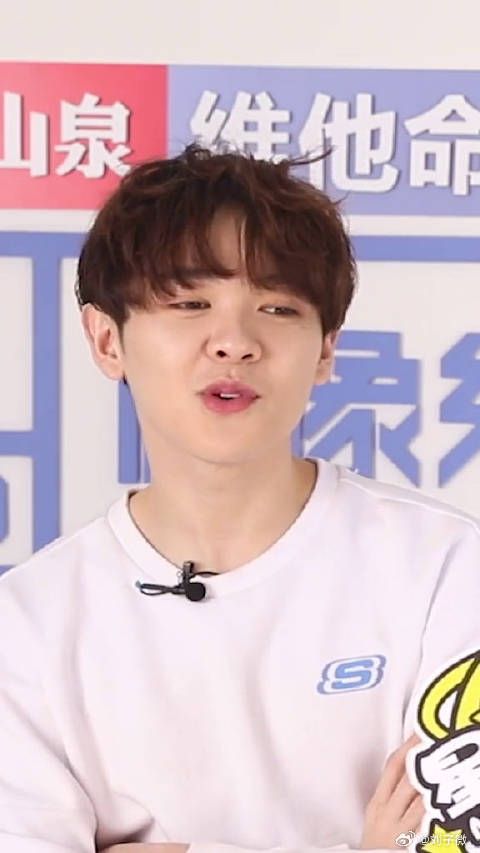 尤长靖模仿吃多后遭经纪人精神折磨