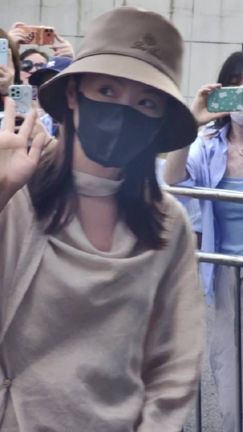 260726上班sd 为妻则刚 老公的衣品人品一如既往的优越