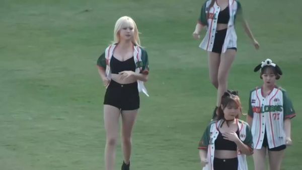拉拉队小姐姐真的是太有活力了！
