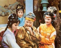 凤姐真高明！不动声色把宝钗赶出大观园，王夫人还夸她做的好