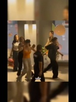 中国粉丝追泰星遭GMM公司裸绞殴打，艺人全程目睹未制止