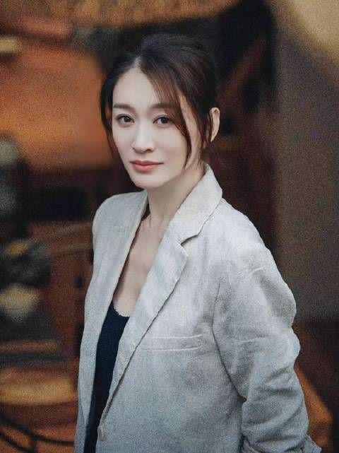 周雪曼正计划与王学华悄然潜逃至境外 乌云之上反转越品越有