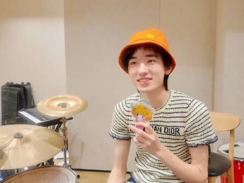 演唱会现场竟演绎起“钓鱼”主题曲