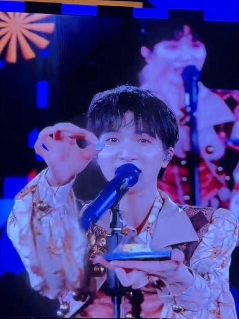 周深沈阳演唱会魔术穿帮，当场炸毛全场笑翻