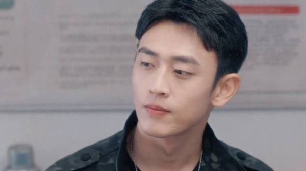 你俩儿这眼神对劲儿吗！不是暗爽是明爽啊！