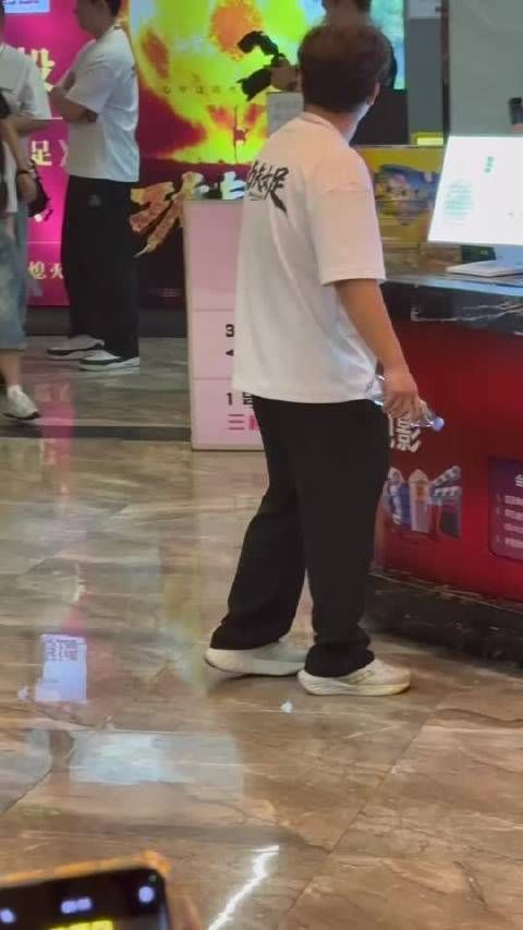 小孩姐饭撒好可爱