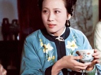 她是红楼梦里真正的职场老狐狸，一出手就让王熙凤吃尽了哑巴亏