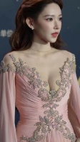 程潇微博电影之夜红毯直拍，后面几张生图是朋友在现场拍的（库存图）