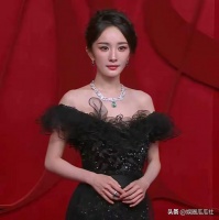 杨幂再传新恋情引爆全网！历经几段感情后，她早就看淡外界议论