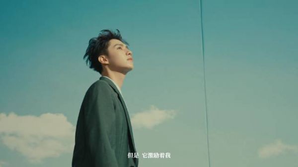 罗一舟时装男士封面，秋千大片中破局者风中前行
