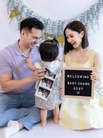 恭喜！香港知名女星40岁再怀二胎，女儿一岁多即将升级做姐姐