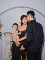 香港知名女星庆祝相爱15年，不后悔嫁青衣公屋男，婚后7年终生子