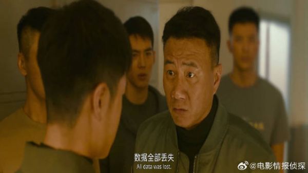王一博不顾数据就跳伞，被训还有理，胡军开口泪目