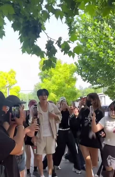 翻红艺人——罗正 落入盘丝洞 了，我还没红呢，没见过这么狼狈的明星