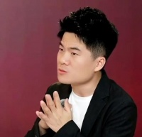 董宇辉看500遍《大话西游》翻车！星爷当场愣住，韩路公开质疑