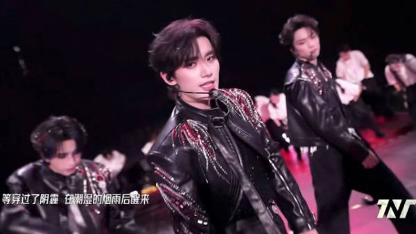 所有人感受丁程鑫这个表情管理