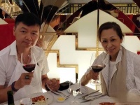 前TVB绿叶收港姐当徒弟！朝夕相处学做生意，饭局互动曝光