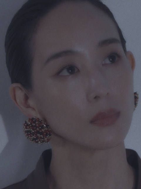作为观察者，请跟随她的镜头