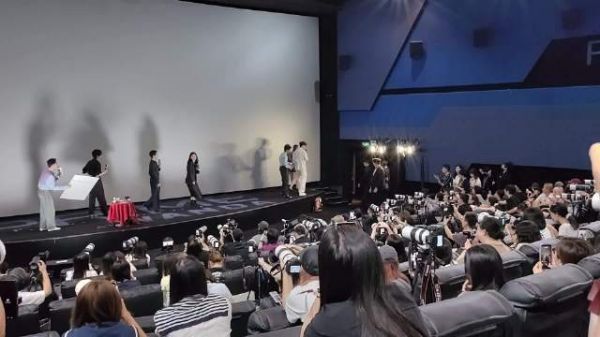 陈哲远即兴出题，右相知礼自拍，英寡严格把关