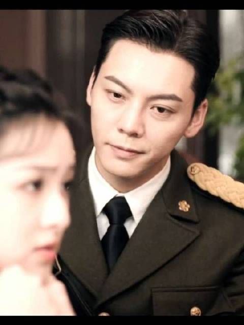佛爷这宠妻范儿一上来，点心盒刚亮相，谁不喊一声年上真绝！