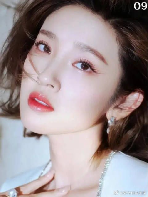 得知父亲身患癌症，娇生惯养的女儿一夜之间彻底长大