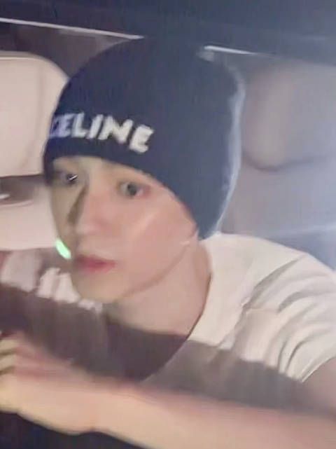 侯明昊生日下班被激光笔晃了 哥哥!居心叵测的人还是不少!