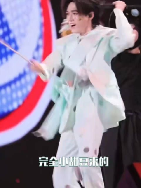 宋亚轩你在干嘛?这么可爱的小萌物到底是谁发明的!