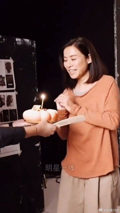 宣萱生日古天乐做蛋糕惊喜，两人50岁单身期待官宣