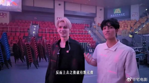 何昶希也太稳了，演员身份之外，重回唱跳舞台依旧气场拉满，功底从来没丢
