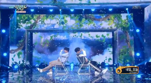 九年前的今天(170804)，JJP 带来《Tomorrow，Today》的回归舞台